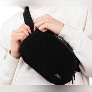 NWT Lole Black Fleece Crossbody Belt Bag
